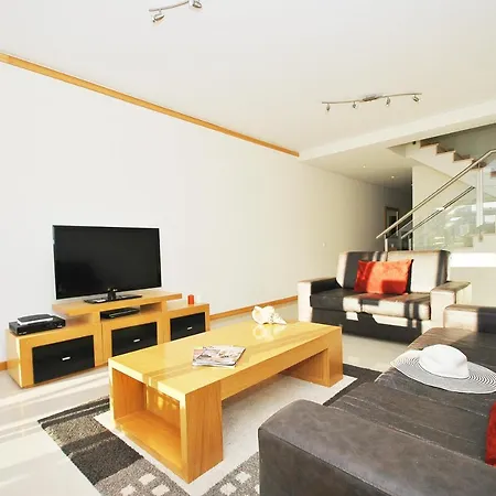 Vila Townhouse Mar 2